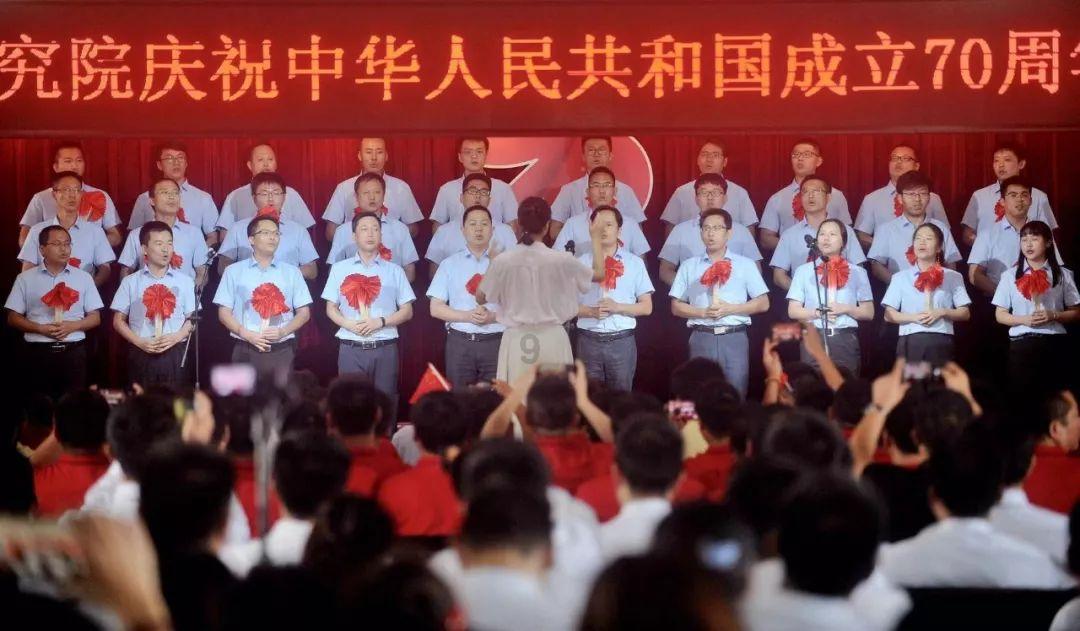 艾米高中校服